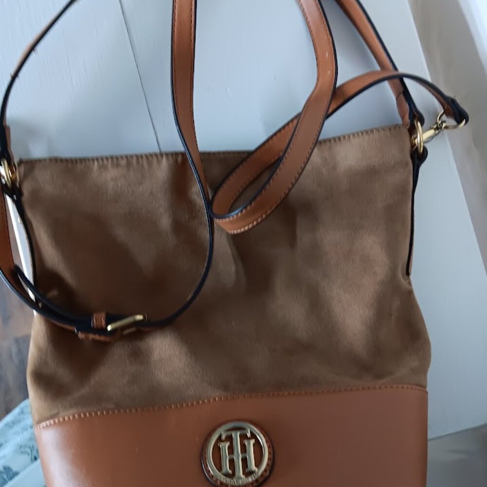 Tommy Hilfiger Women's Crossbody bag NWOT Brown/Tan leather - Picture 2 of 3